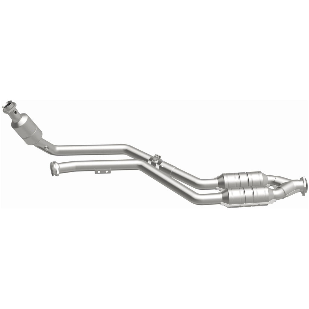 MagnaFlow Exhaust Products 444059 California CARB Direct-Fit Catalytic Converter for Select Mercedes-Benz CLK320
