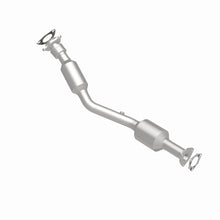 Load image into Gallery viewer, MagnaFlow Exhaust Products 5582722 California CARB Direct-Fit Catalytic Converter for Select Saturn Vue