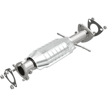Load image into Gallery viewer, MagnaFlow Exhaust Products 447214 California CARB Direct-Fit Catalytic Converter for Select Chevrolet S10, GMC Sonoma, Isuzu Hombre