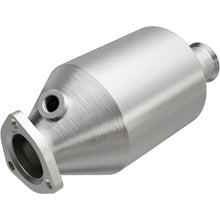 Load image into Gallery viewer, MagnaFlow Exhaust Products 3391449 California CARB Direct-Fit Catalytic Converter for Select Volkswagen Transporter