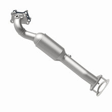 Load image into Gallery viewer, MagnaFlow Exhaust Products 280676 OEM Grade Direct-Fit Catalytic Converter for Select Chevrolet Colorado, GMC Canyon