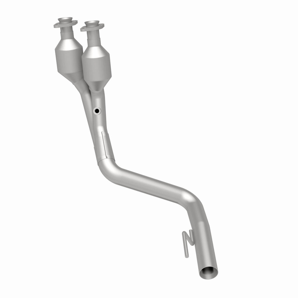 MagnaFlow Exhaust Products 24997 HM Grade Direct-Fit Catalytic Converter for Select Jeep Cherokee