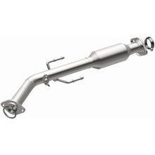 Load image into Gallery viewer, MagnaFlow Exhaust Products 447207 California CARB Direct-Fit Catalytic Converter for Select Toyota Sienna