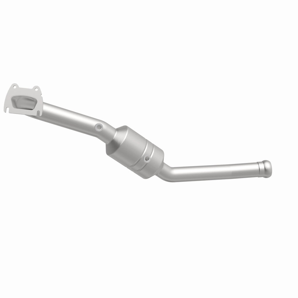 MagnaFlow Exhaust Products 49737 OEM Grade Direct-Fit Catalytic Converter for Select Dodge Durango, Jeep Grand Cherokee