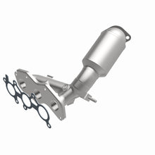 Load image into Gallery viewer, MagnaFlow Exhaust Products 5582545 California CARB Manifold Catalytic Converter for Select Lexus RX350, Toyota Highlander, Toyota Sienna