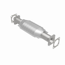 Load image into Gallery viewer, MagnaFlow Exhaust Products 3391657 California CARB Direct-Fit Catalytic Converter for Select Isuzu Pickup, Isuzu Rodeo, Isuzu Trooper
