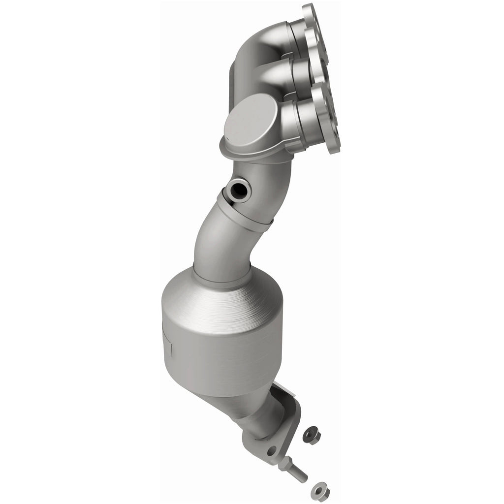 MagnaFlow Exhaust Products 51540 OEM Grade Manifold Catalytic Converter for Select Toyota Highlander