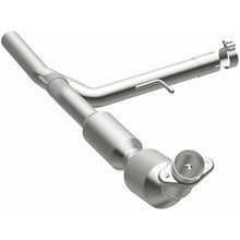 Load image into Gallery viewer, MagnaFlow Exhaust Products 5582706 California CARB Direct-Fit Catalytic Converter for Select Ford F-150