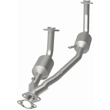 Load image into Gallery viewer, MagnaFlow Exhaust Products 3391353 California CARB Direct-Fit Catalytic Converter for Select Ford Windstar