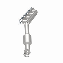 Load image into Gallery viewer, MagnaFlow Exhaust Products 4583381 California CARB Manifold Catalytic Converter for Select INFINITI QX56, Nissan Pathfinder Armada, Nissan TITAN