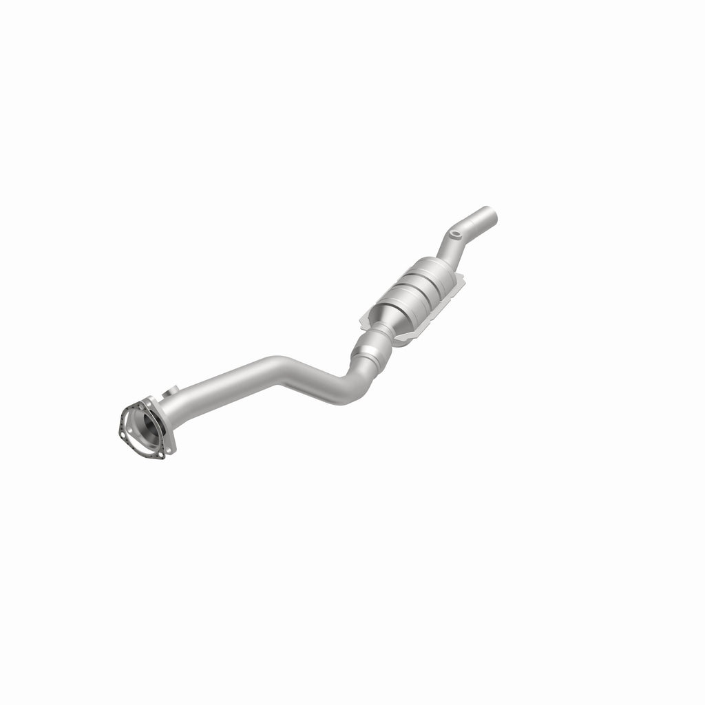 MagnaFlow Exhaust Products 22962 HM Grade Direct-Fit Catalytic Converter for Select Audi A4, Audi A4 Quattro, Volkswagen Passat