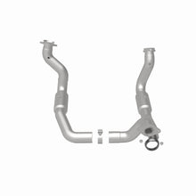 Load image into Gallery viewer, MagnaFlow Exhaust Products 5551297 California CARB Direct-Fit Catalytic Converter for Select Ford F-250 Super Duty, Ford F-350 Super Duty