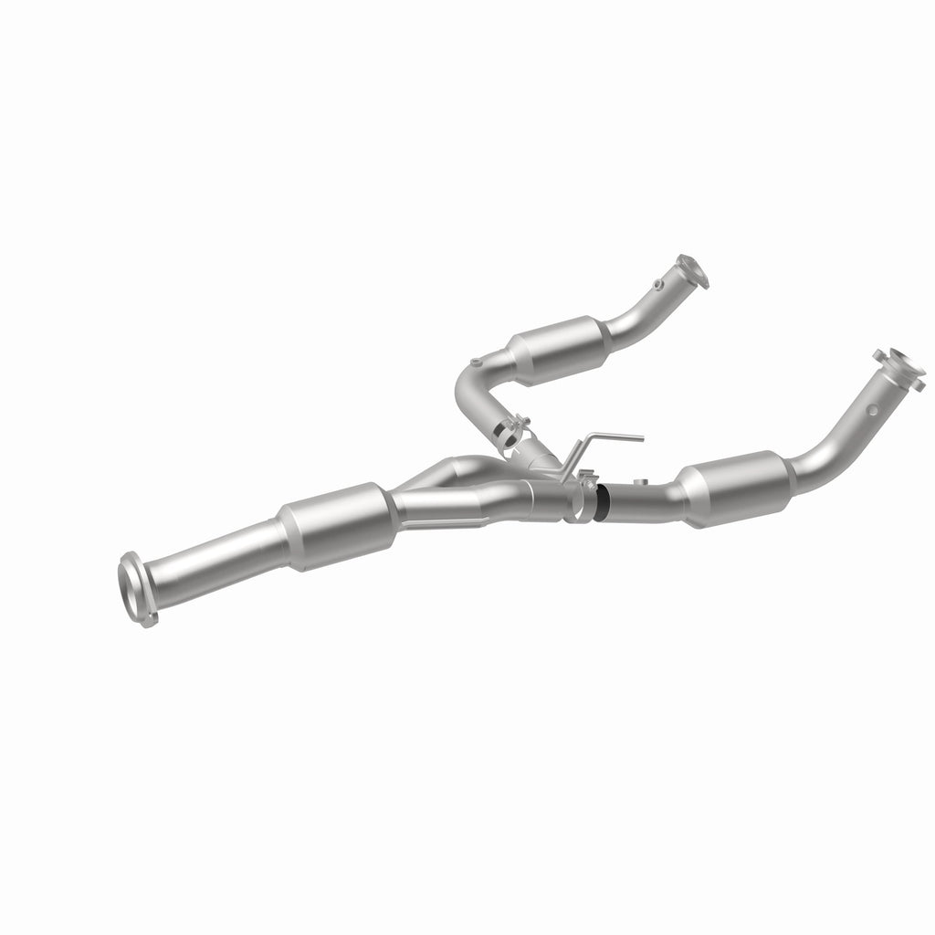 MagnaFlow Exhaust Products 5582812 California CARB Direct-Fit Catalytic Converter for Select Chevrolet Silverado HD, Chevrolet Silverado HD, GMC Sierra HD, GMC Sierra HD