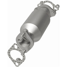 Load image into Gallery viewer, MagnaFlow Exhaust Products 52434 OEM Grade Direct-Fit Catalytic Converter for Select Kia Sorento