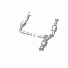 Load image into Gallery viewer, MagnaFlow Exhaust Products 5582616 California CARB Direct-Fit Catalytic Converter for Select Cadillac Escalade, Cadillac Escalade ESV, Cadillac Escalade EXT, Chevrolet Silverado 1500, GMC Sierra 1500, GMC Yukon, GMC Yukon XL