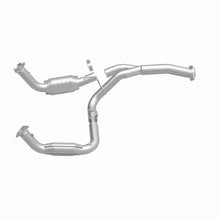 Load image into Gallery viewer, MagnaFlow Exhaust Products 21-252 OEM Grade Direct-Fit Catalytic Converter for Select Chevrolet Silverado HD, Chevrolet Silverado HD, GMC Sierra HD, GMC Sierra HD