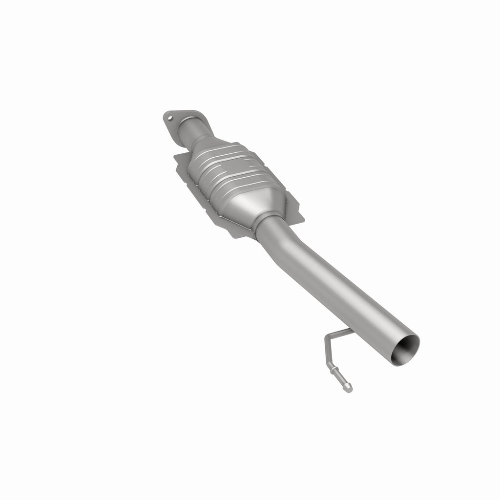 MagnaFlow Exhaust Products 49662 OEM Grade Direct-Fit Catalytic Converter for Select Ford Escape, Mazda Tribute, Mercury Mariner