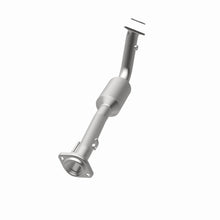Load image into Gallery viewer, MagnaFlow Exhaust Products 4451421 California CARB Direct-Fit Catalytic Converter for Select Cadillac Escalade, Cadillac Escalade ESV, Cadillac Escalade EXT, GMC Yukon