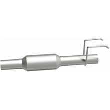 Load image into Gallery viewer, MagnaFlow Exhaust Products 3391292 California CARB Direct-Fit Catalytic Converter for Select Dodge B150, Dodge B1500, Dodge B250, Dodge B2500, Dodge B350, Dodge B3500