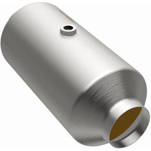 Load image into Gallery viewer, MagnaFlow Exhaust Products 51299 OEM Grade Universal Catalytic Converter for Select Ford E-450 Super Duty, Ford F-350 Super Duty, Ford F-450 Super Duty, Ford F-53 Motorhome Chassis, Ford F-550 Super Duty, Ford F-59 Commercial Stripped Chassis, Ford