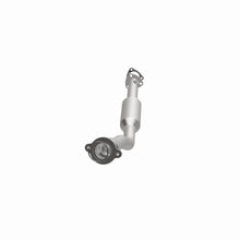 Load image into Gallery viewer, MagnaFlow Exhaust Products 5461996 California CARB Direct-Fit Catalytic Converter for Select Oldsmobile Alero, Pontiac Grand Am