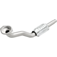 Load image into Gallery viewer, MagnaFlow Exhaust Products 22923 Standard Grade Direct-Fit Catalytic Converter for Select Volkswagen Golf, Volkswagen Jetta