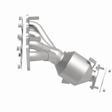 Load image into Gallery viewer, MagnaFlow Exhaust Products 6511429 California CARB Manifold Catalytic Converter for Select Kia Soul