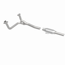 Load image into Gallery viewer, MagnaFlow Exhaust Products 334307 California CARB Direct-Fit Catalytic Converter for Select Ford Bronco, Ford F-150, Ford F-250