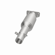 Load image into Gallery viewer, MagnaFlow Exhaust Products 3391486 California CARB Direct-Fit Catalytic Converter for Select Chevrolet S10, Chevrolet S10 Blazer, GMC Jimmy, GMC S15, GMC S15 Jimmy, GMC Sonoma, GMC Syclone, GMC Typhoon, Oldsmobile Bravada