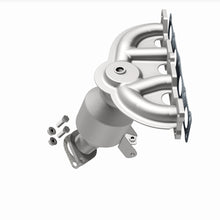 Load image into Gallery viewer, MagnaFlow Exhaust Products 5531590 California CARB Manifold Catalytic Converter for Select Hyundai Tucson