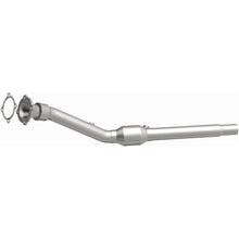 Load image into Gallery viewer, MagnaFlow Exhaust Products 16426 Metallic Grade Direct-Fit Catalytic Converter for Select Volkswagen Beetle, Volkswagen Golf, Volkswagen Jetta