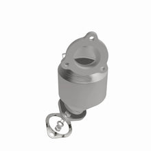 Load image into Gallery viewer, MagnaFlow Exhaust Products 5561882 California CARB Direct-Fit Catalytic Converter for Select Hyundai Veloster