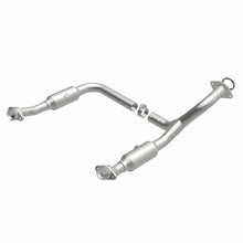 Load image into Gallery viewer, MagnaFlow Exhaust Products 5551672 California CARB Direct-Fit Catalytic Converter for Select Ford Explorer, Ford Explorer Sport Trac, Mercury Mountaineer