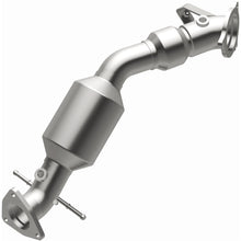 Load image into Gallery viewer, MagnaFlow Exhaust Products 5551537 California CARB Direct-Fit Catalytic Converter for Select Land Rover LR2, Land Rover Range Rover Evoque
