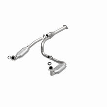 Load image into Gallery viewer, MagnaFlow Exhaust Products 51510 OEM Grade Direct-Fit Catalytic Converter for Select Chevrolet Express 1500, GMC Savana