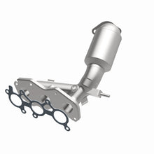 Load image into Gallery viewer, MagnaFlow Exhaust Products 5582545 California CARB Manifold Catalytic Converter for Select Lexus RX350, Toyota Highlander, Toyota Sienna