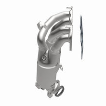 Load image into Gallery viewer, MagnaFlow Exhaust Products 23085 HM Grade Manifold Catalytic Converter for Select Toyota Highlander