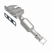 Load image into Gallery viewer, MagnaFlow Exhaust Products 49759 OEM Grade Manifold Catalytic Converter for Select BMW 325Ci, BMW 325i, BMW 325xi, BMW 330Ci, BMW 330i, BMW 330xi, BMW X3, BMW Z3, BMW Z4