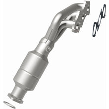 Load image into Gallery viewer, MagnaFlow Exhaust Products 5481198 California CARB Manifold Catalytic Converter for Select Toyota 4Runner, Toyota FJ Cruiser