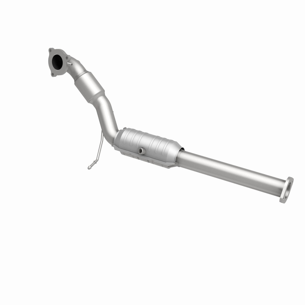 MagnaFlow Exhaust Products 51451 OEM Grade Direct-Fit Catalytic Converter for Select Volvo S60, Volvo V70