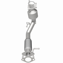 Load image into Gallery viewer, MagnaFlow Exhaust Products 5582941 California CARB Direct-Fit Catalytic Converter for Select Chevrolet Captiva Sport, Chevrolet Equinox, GMC Terrain