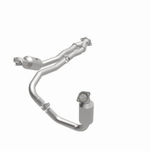Load image into Gallery viewer, MagnaFlow Exhaust Products 21-710 OEM Grade Direct-Fit Catalytic Converter for Select Ford Transit-150, Ford Transit-250, Ford Transit-350, Ford Transit-350 HD