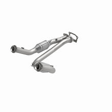 Load image into Gallery viewer, MagnaFlow Exhaust Products 49682 OEM Grade Direct-Fit Catalytic Converter for Select Ford Ranger, Mazda B4000