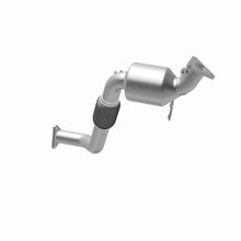 Load image into Gallery viewer, MagnaFlow Exhaust Products 5481947 California CARB Direct-Fit Catalytic Converter for Select Audi Q7, Volkswagen Touareg