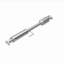 Load image into Gallery viewer, MagnaFlow Exhaust Products 5571820 California CARB Direct-Fit Catalytic Converter for Select Hyundai Sonata