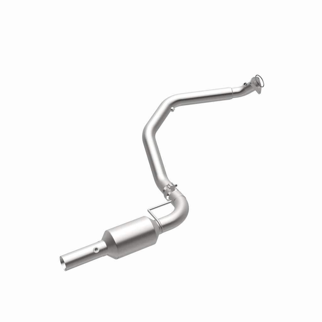 MagnaFlow Exhaust Products 280427 OEM Grade Direct-Fit Catalytic Converter for Select Chevrolet Express 4500, GMC Savana