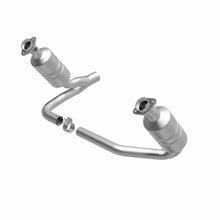Load image into Gallery viewer, MagnaFlow Exhaust Products 5451849 California CARB Direct-Fit Catalytic Converter for Select Dodge Dakota, Mitsubishi Raider
