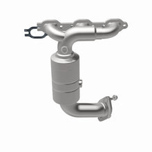 Load image into Gallery viewer, MagnaFlow Exhaust Products 51394 OEM Grade Manifold Catalytic Converter for Select Chrysler Pacifica, Chrysler Sebring, Chrysler Town &amp; Country, Dodge Avenger, Dodge Grand Caravan, Dodge Journey, Volkswagen Routan