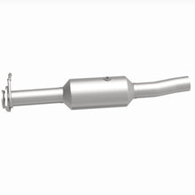 Load image into Gallery viewer, MagnaFlow Exhaust Products 280434 OEM Grade Direct-Fit Catalytic Converter for Select Ford F-350 Super Duty, Ford F-450 Super Duty, Ford F-550 Super Duty