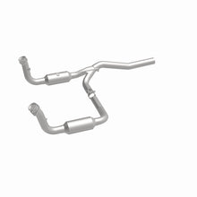 Load image into Gallery viewer, MagnaFlow Exhaust Products 5551148 California CARB Direct-Fit Catalytic Converter for Select Dodge Nitro, Jeep Liberty